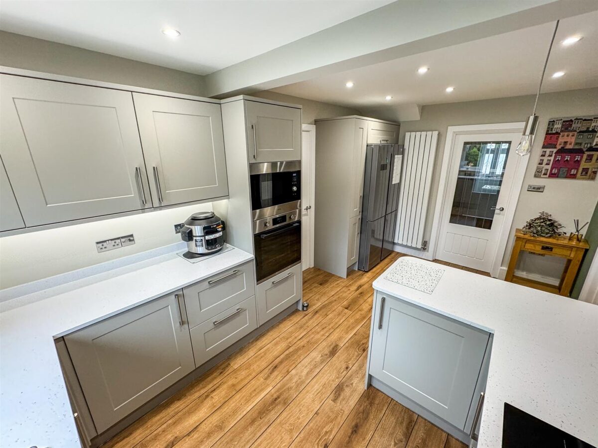 Willow Brook Road, Corby