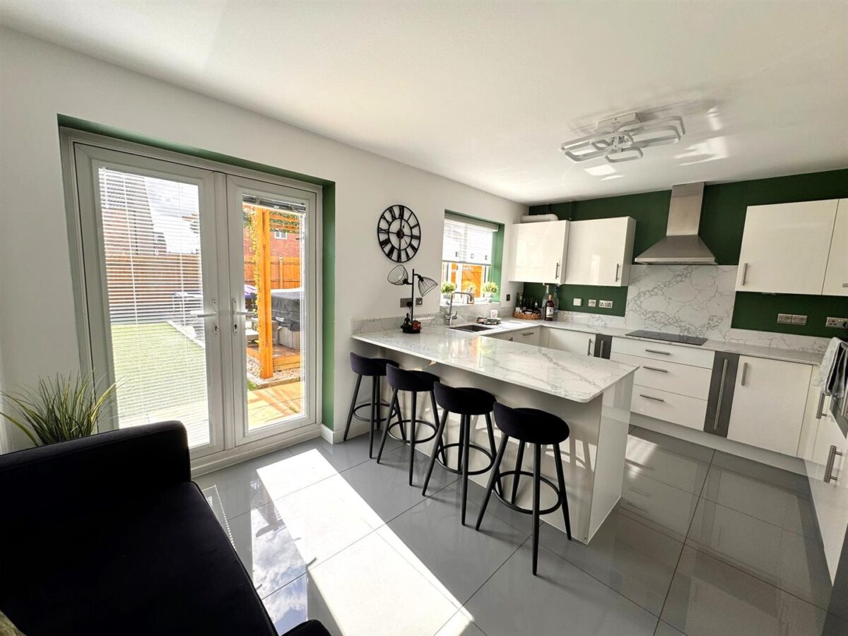 Coniston Close, Corby