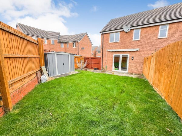 Oak Wood Drive, Corby