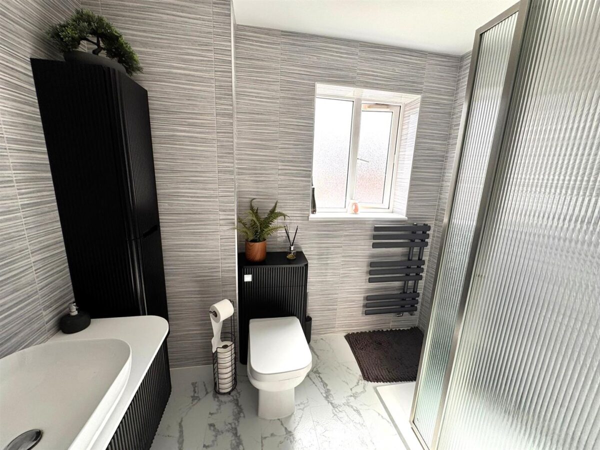 Coniston Close, Corby