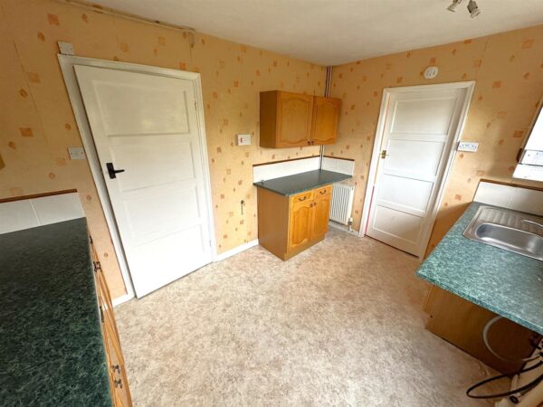 De Roos Way, Stoke Albany, Market Harborough