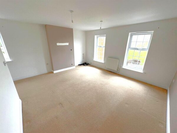 Starling Close, Corby