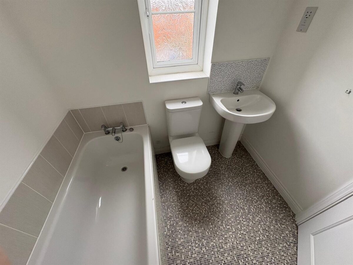 Starling Close, Corby