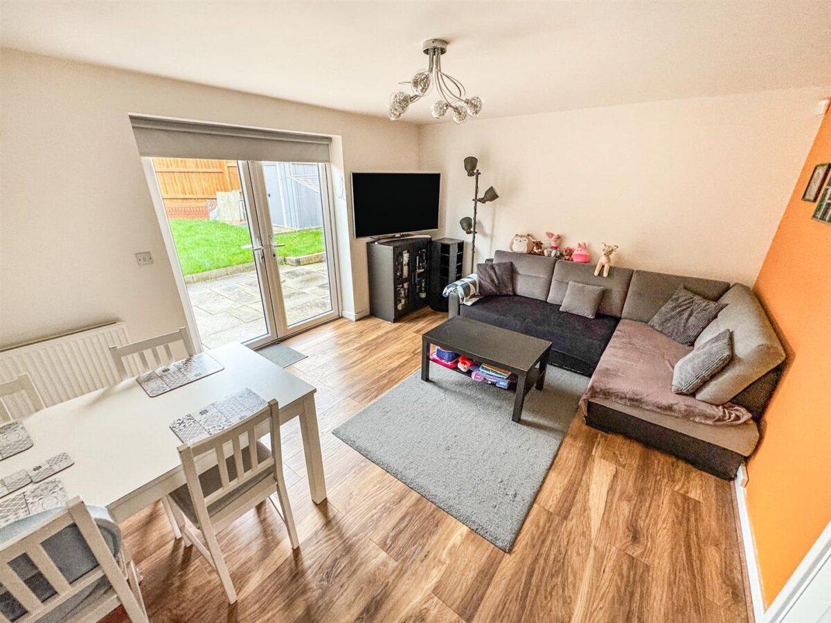 Oak Wood Drive, Corby