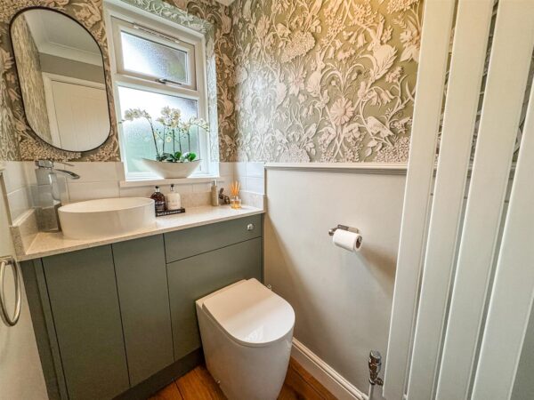 Willow Brook Road, Corby