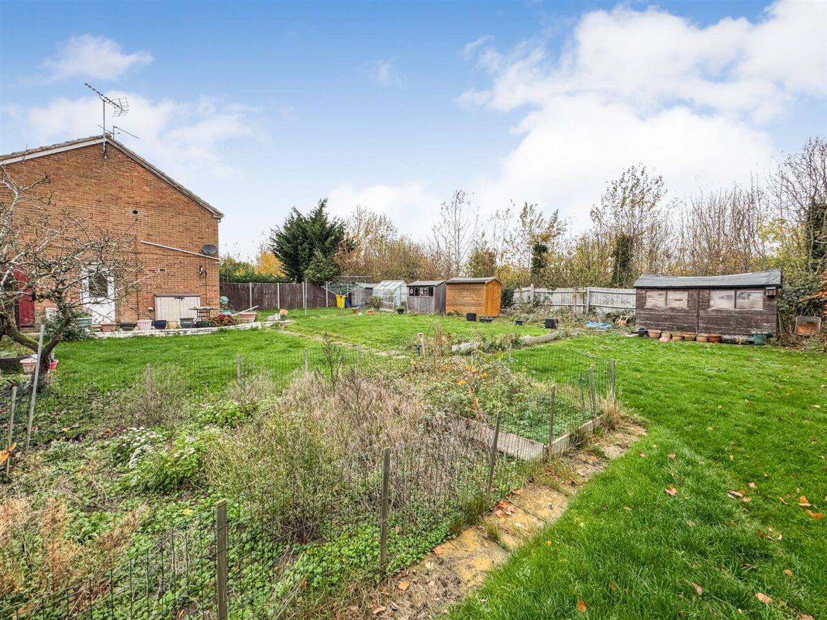 White Post Court, Corby