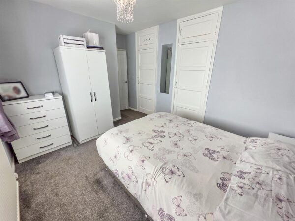 Willow Brook Road, Corby