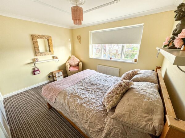 Studfall Avenue, Corby