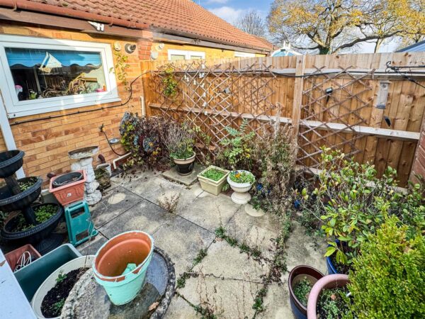 Minehead Close, Corby