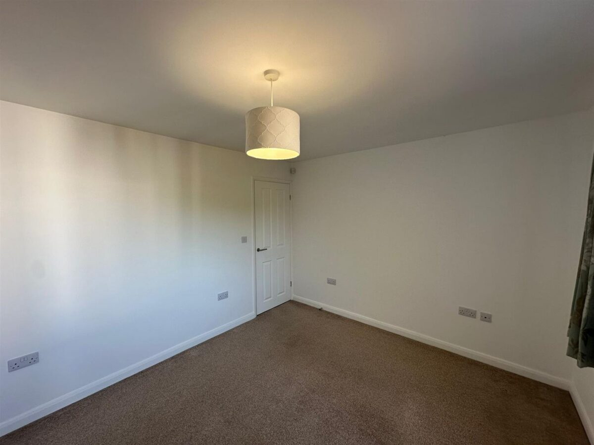 Coldermeadow Avenue, Corby