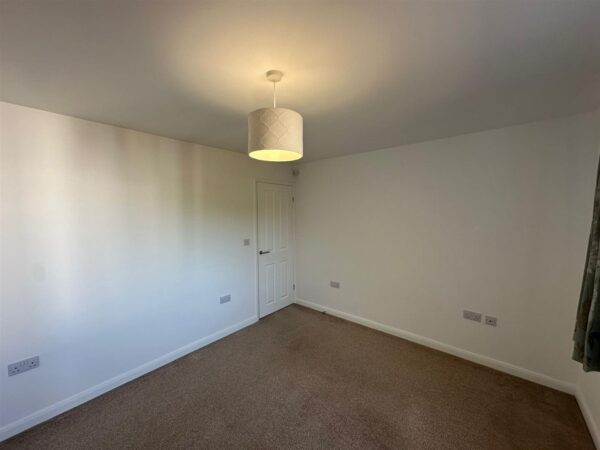 Coldermeadow Avenue, Corby