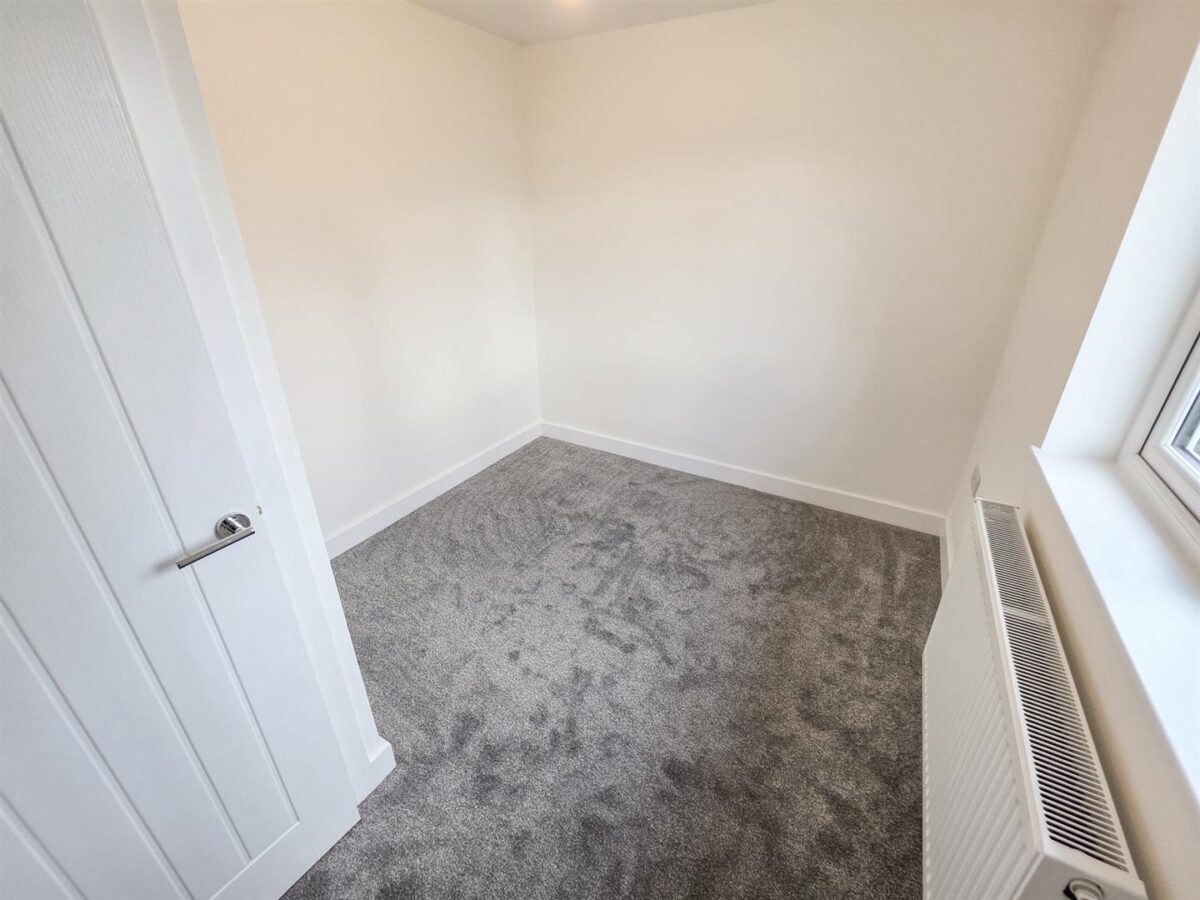 Clovelly Court, Corby