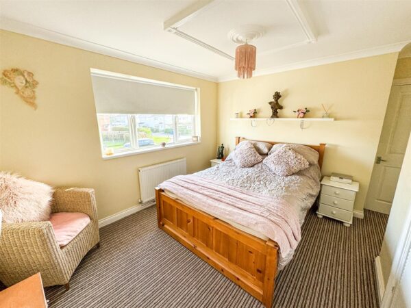 Studfall Avenue, Corby