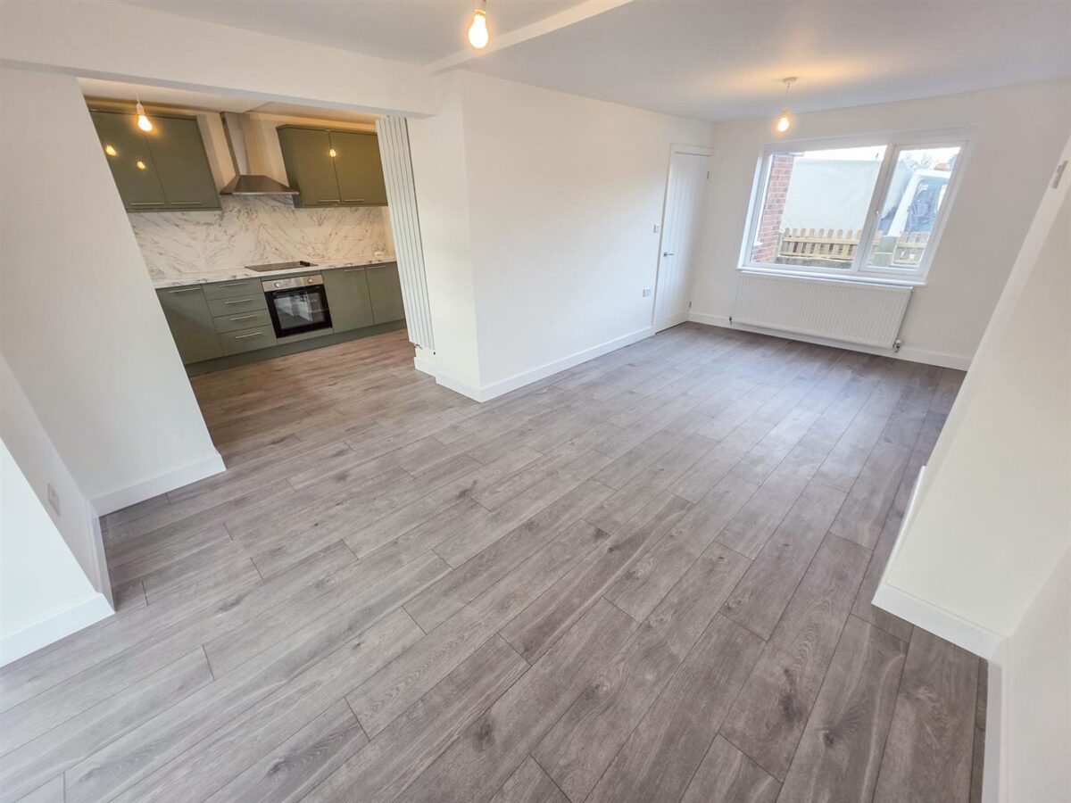 Clovelly Court, Corby