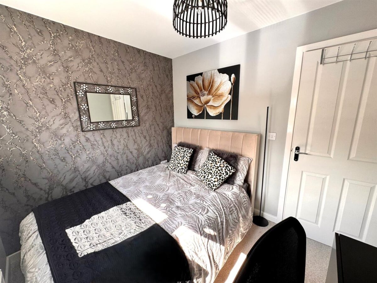 Coniston Close, Corby