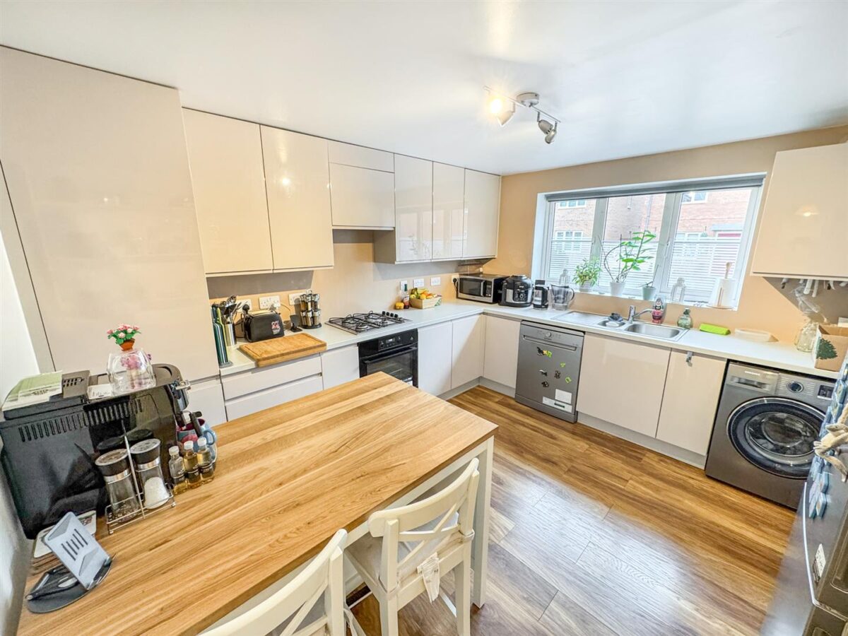 Oak Wood Drive, Corby