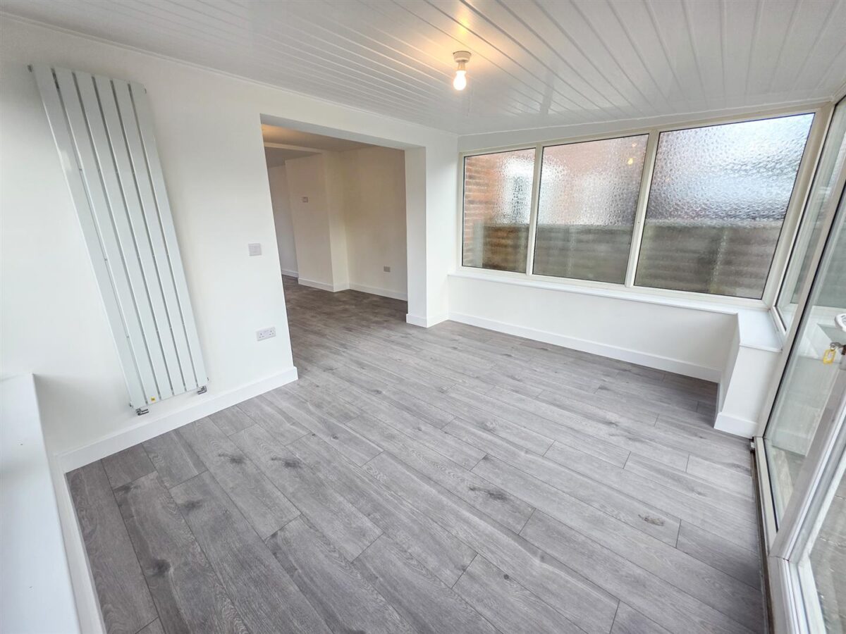 Clovelly Court, Corby