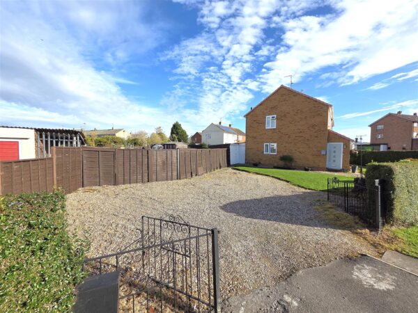 Willow Brook Road, Corby