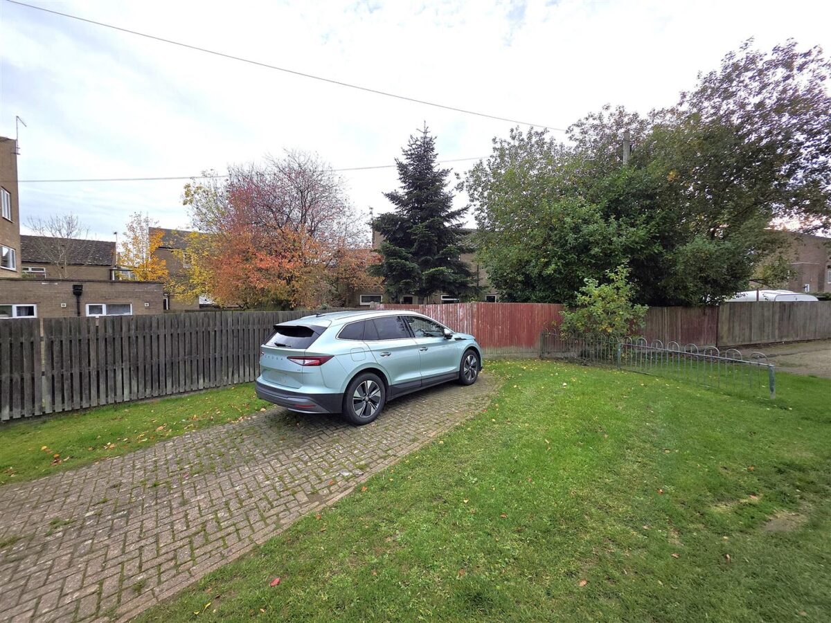 Blenheim Walk, Corby