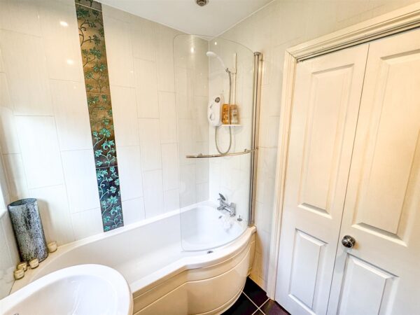 Studfall Avenue, Corby