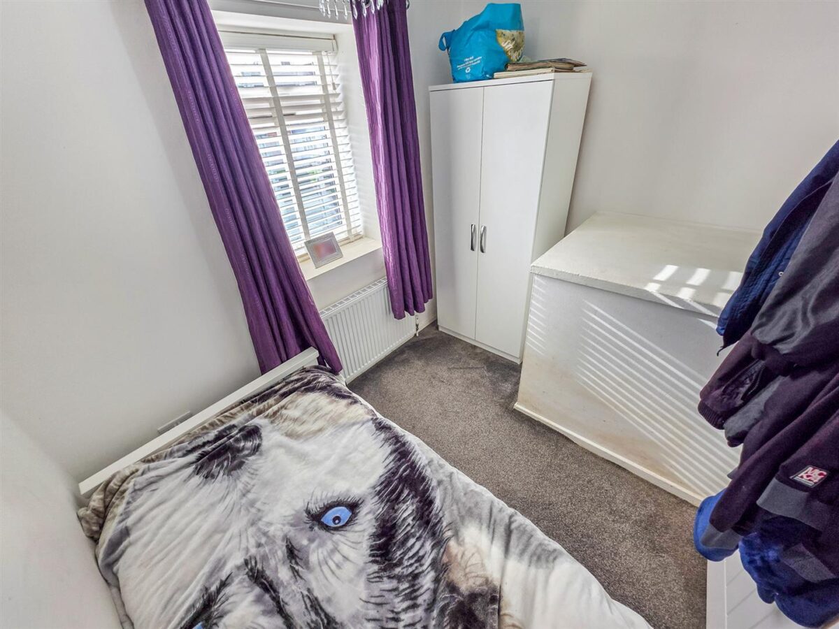 Willow Brook Road, Corby