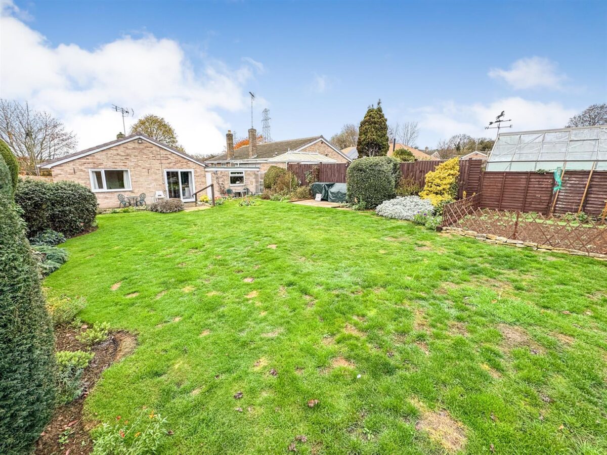 Home Farm Road, Stanion, Kettering