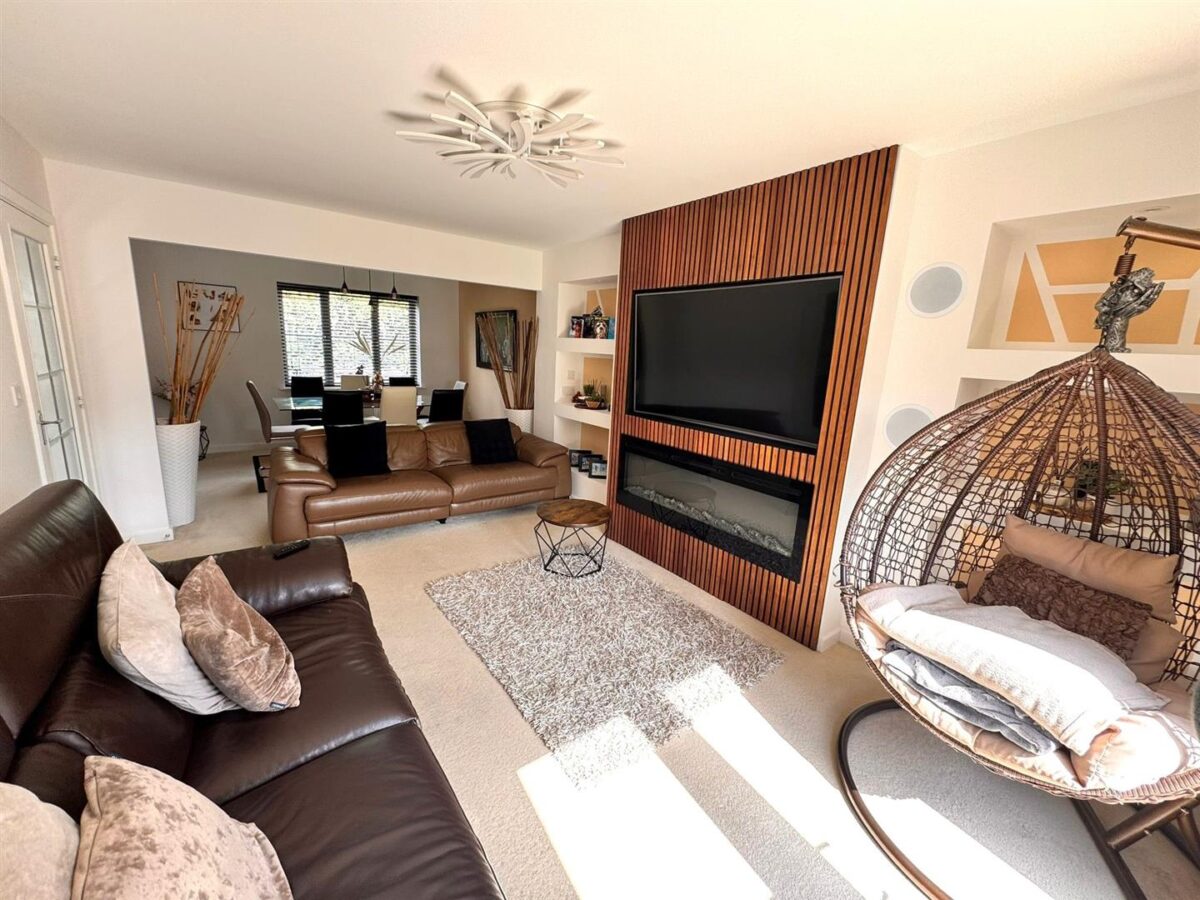 Coniston Close, Corby