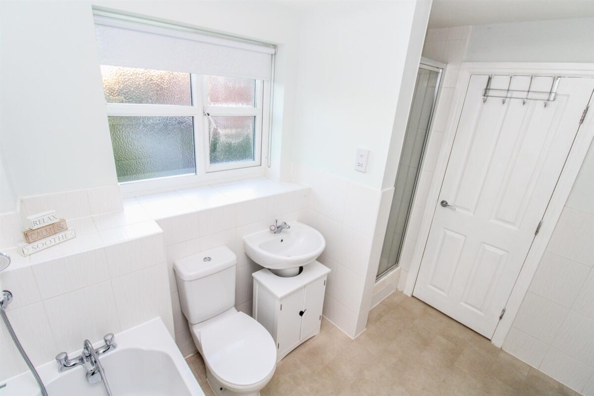 Newmarket Close, Corby