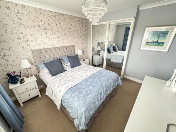 Willow Brook Road, Corby