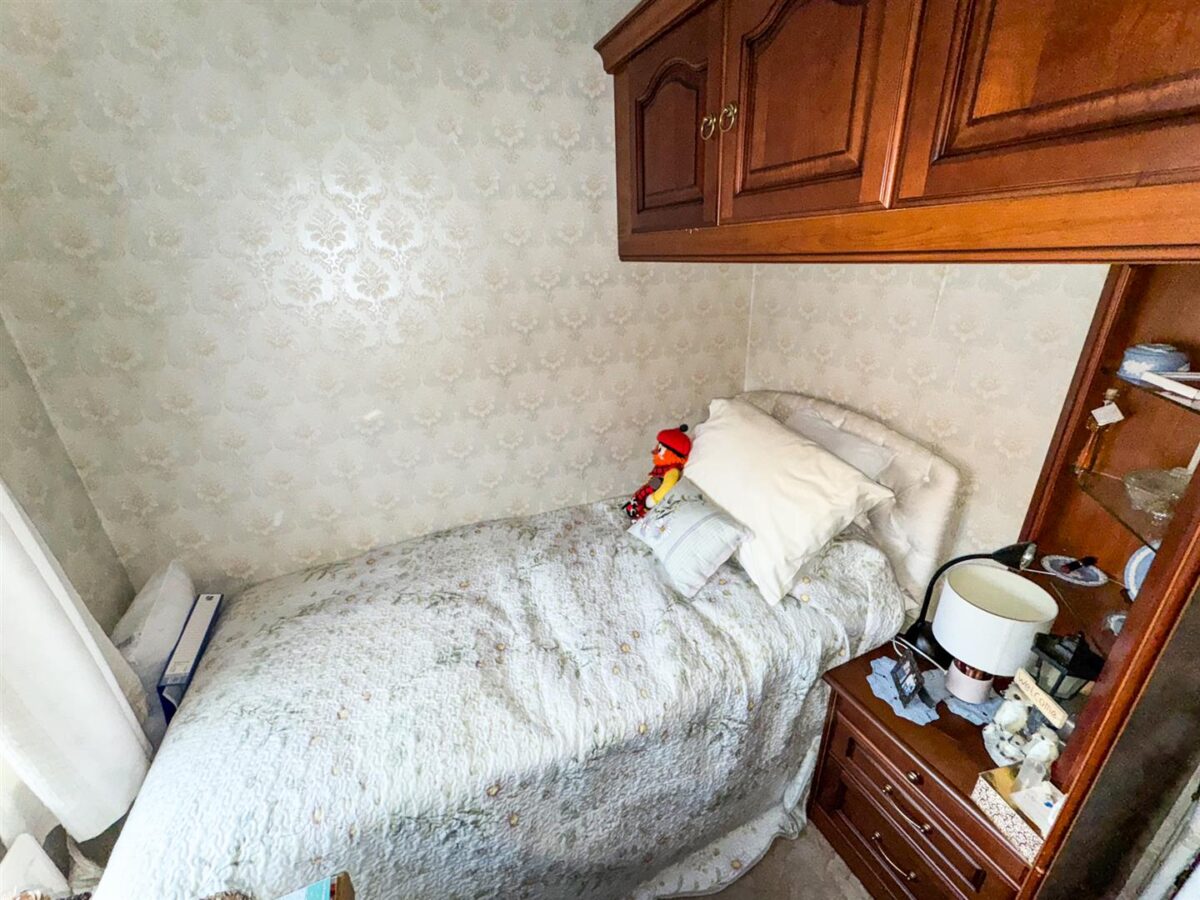 Minehead Close, Corby