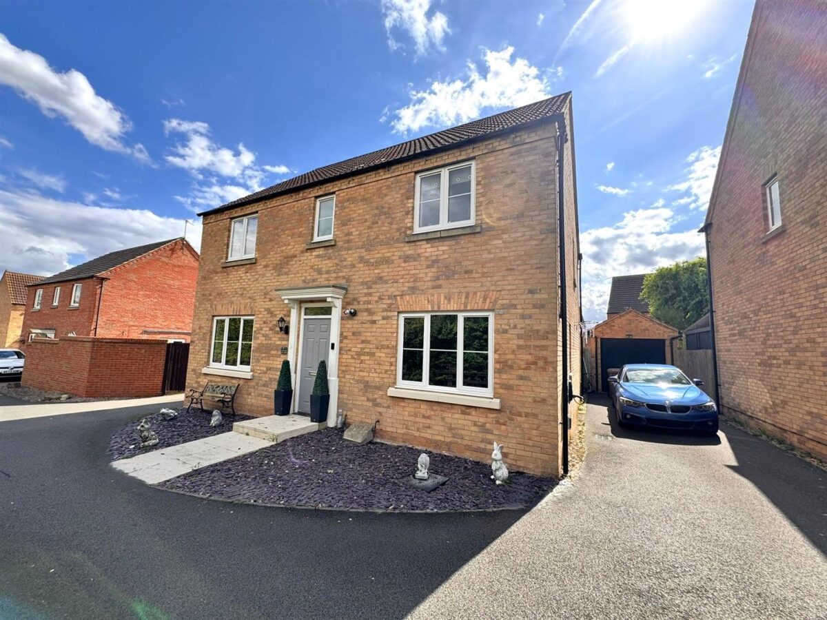 Coniston Close, Corby