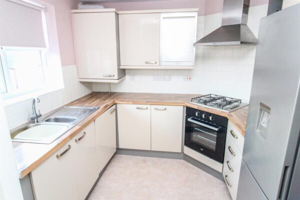 Newmarket Close, Corby