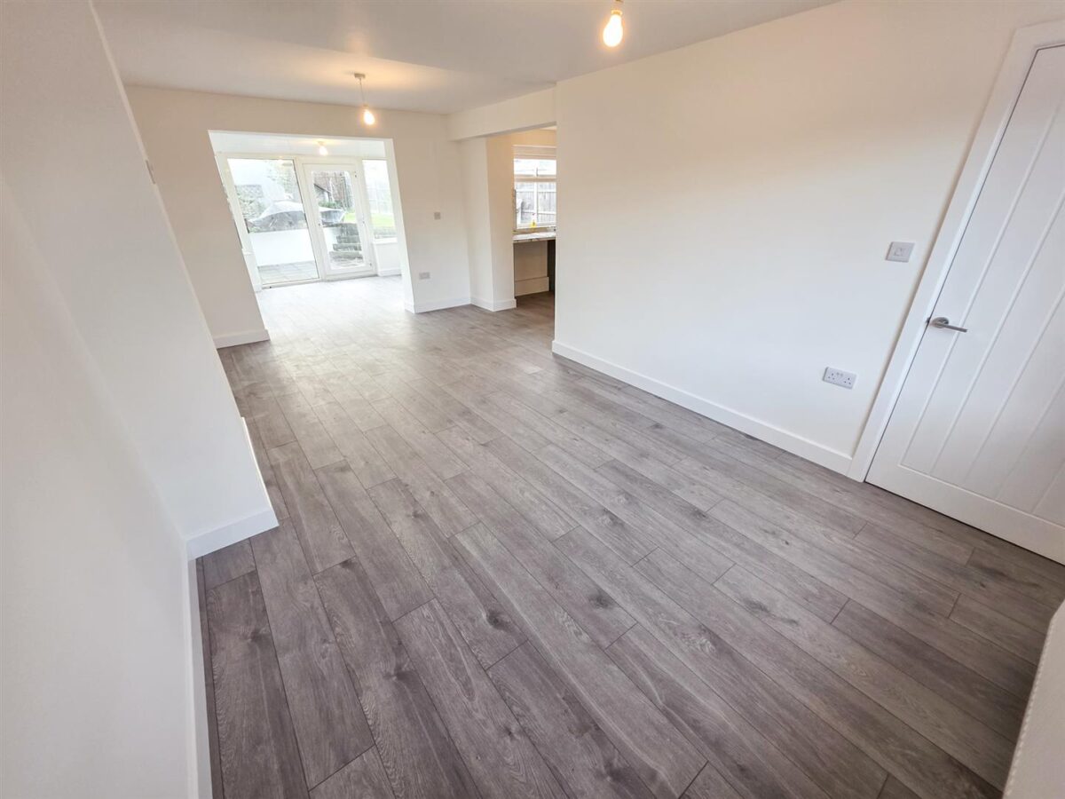 Clovelly Court, Corby