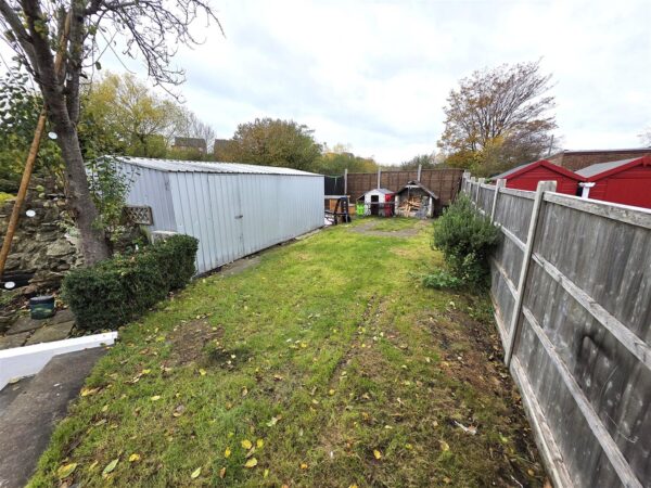 Clovelly Court, Corby