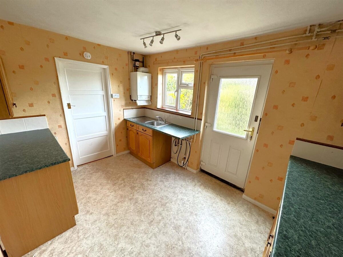 De Roos Way, Stoke Albany, Market Harborough