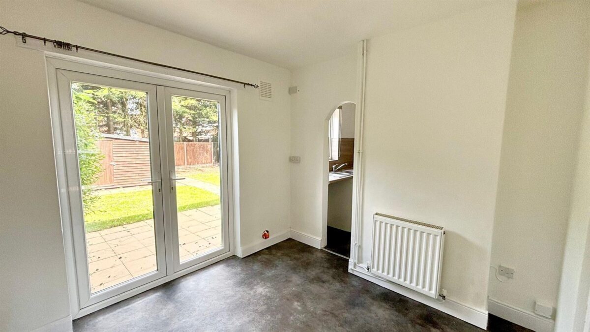 Crawford Grove, Corby