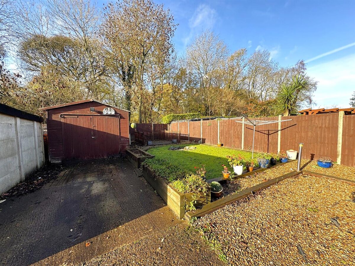 Studfall Avenue, Corby