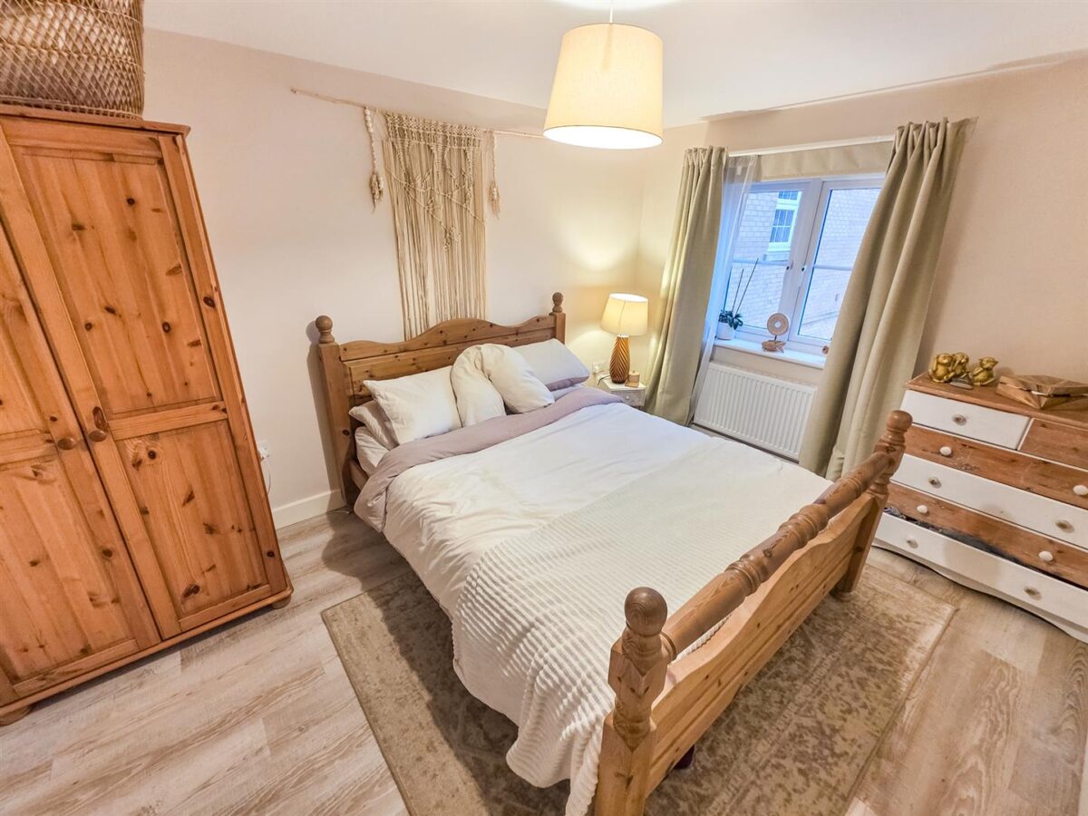 Flinders Close, Corby