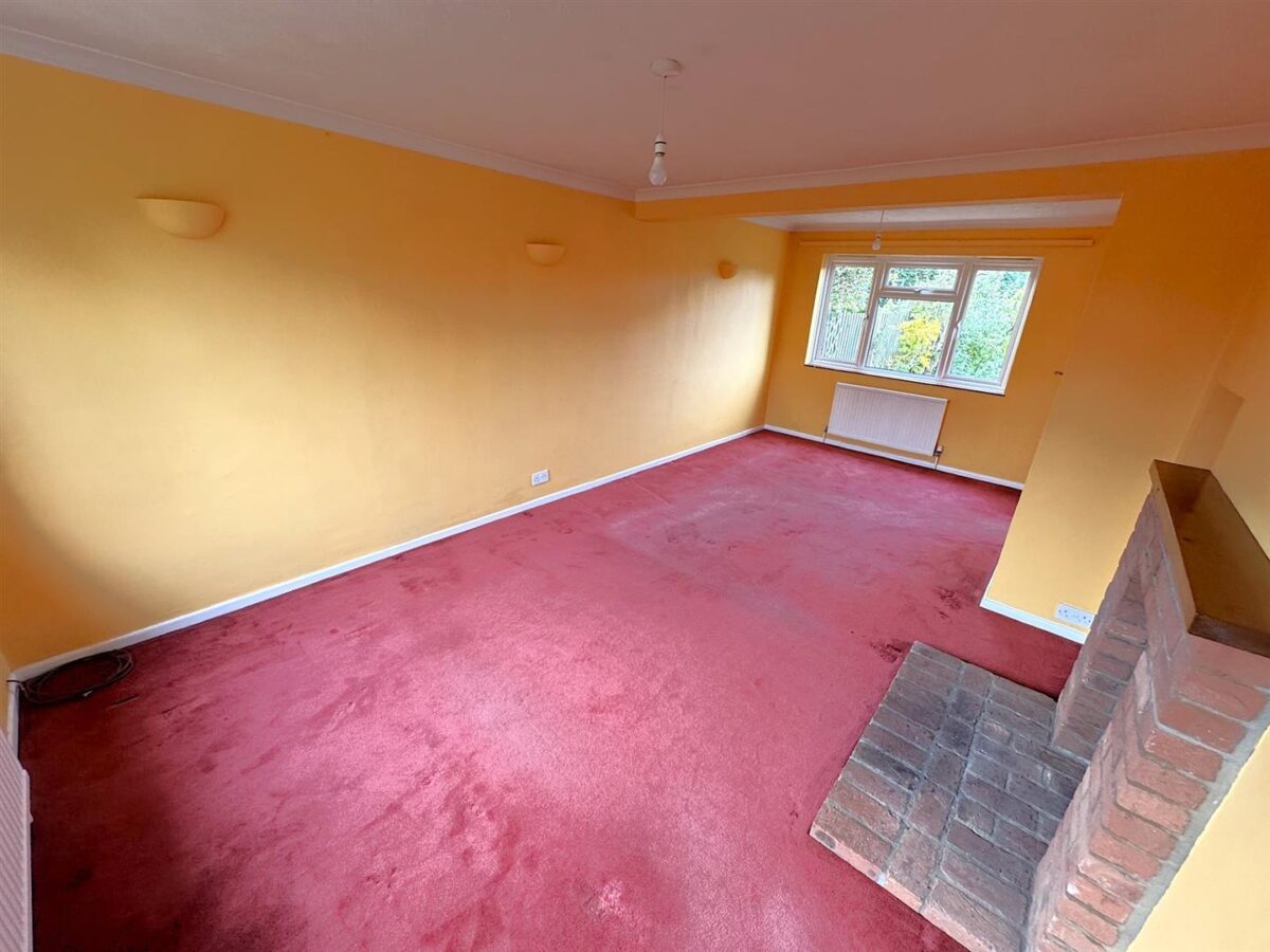 De Roos Way, Stoke Albany, Market Harborough