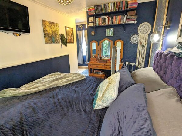 Blenheim Walk, Corby