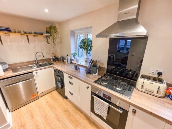 Flinders Close, Corby