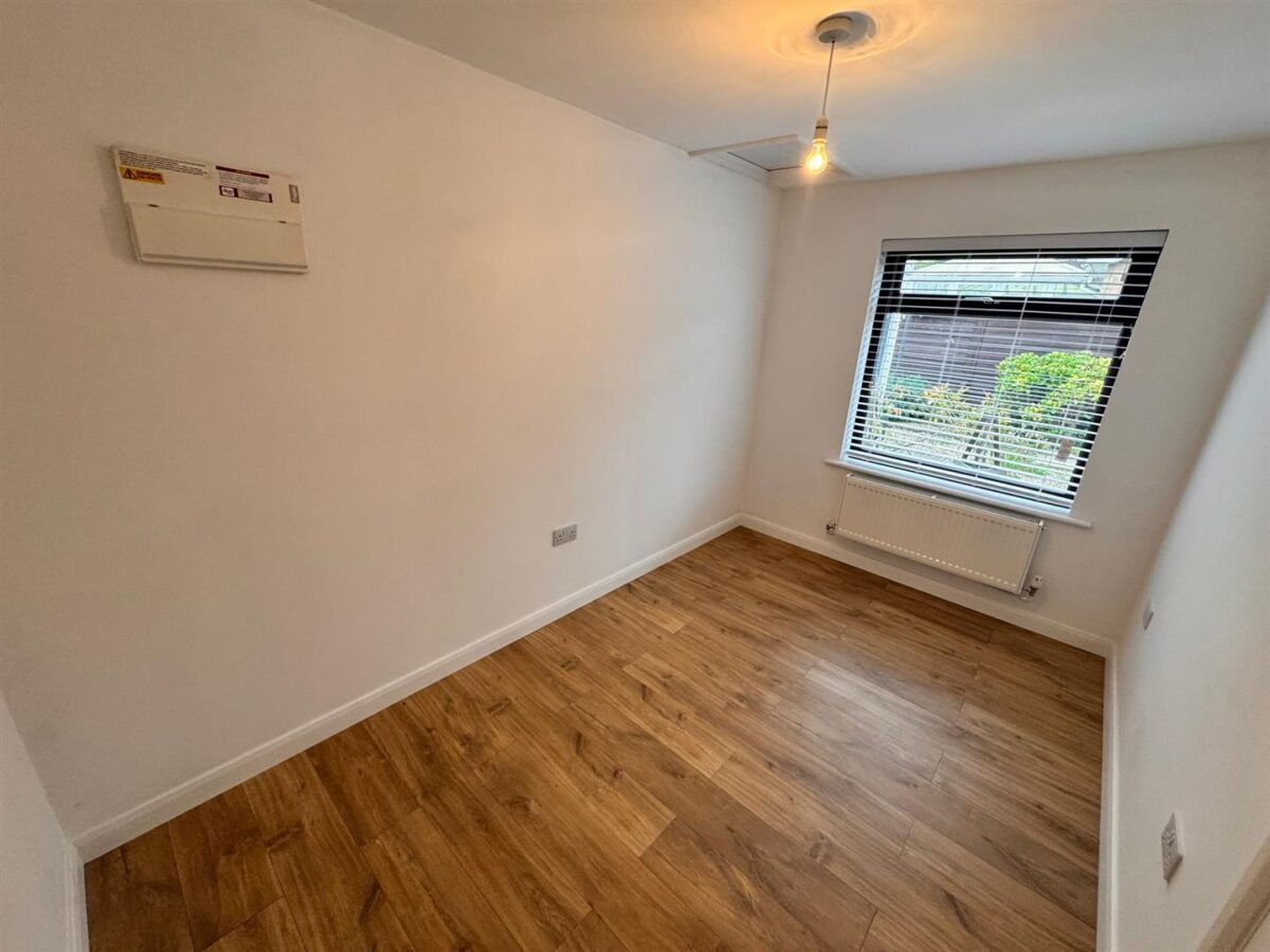 Coldermeadow Avenue, Corby