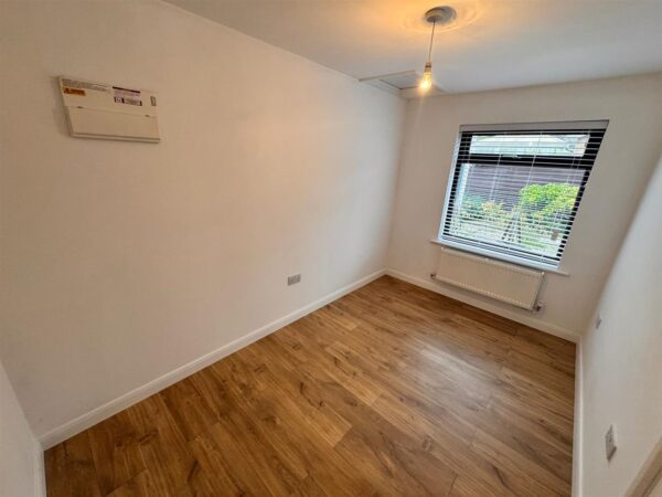 Coldermeadow Avenue, Corby