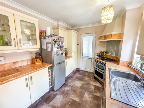 Studfall Avenue, Corby