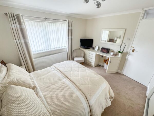 Bonington Walk, Corby