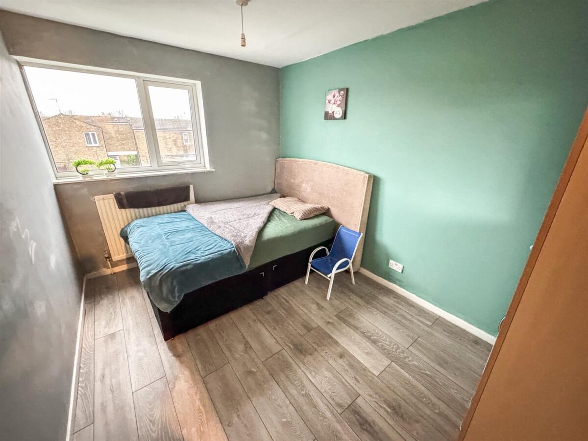 Greenland Walk, Corby