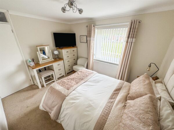 Bonington Walk, Corby