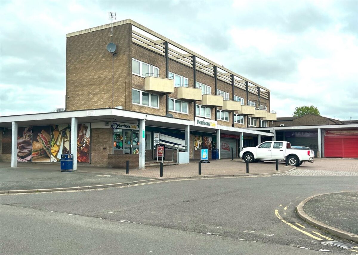 Farmstead Road, Corby