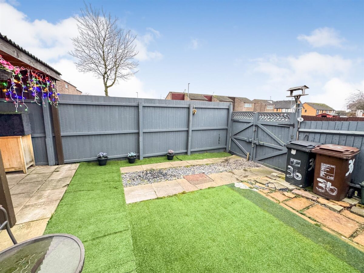 Greenland Walk, Corby