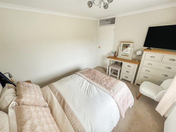 Bonington Walk, Corby